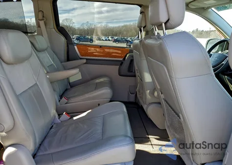 2010 Chrysler Town & Country Limited from USA, damaged, VIN 2A4RR7DX3AR399565